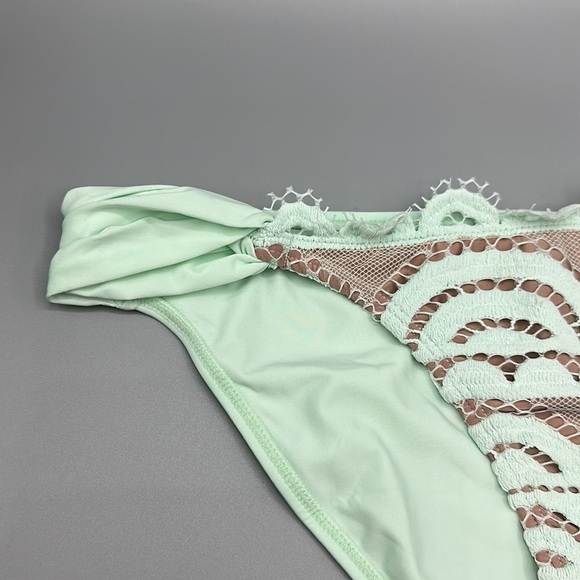 PILYQ NWT Azura Lace Overlay Fanned Full Teeny Bikini Bottoms Size Large - Picture 2 of 9